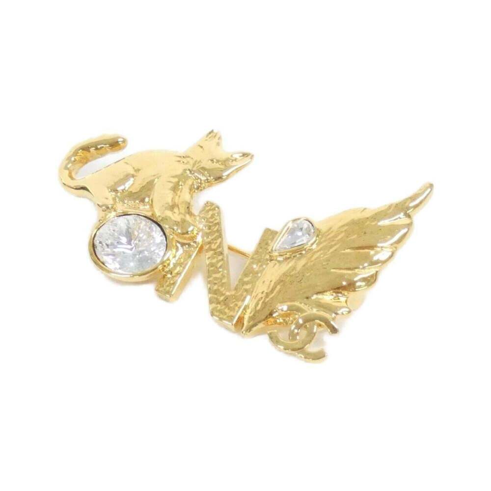 CHANEL White Brooch - Picture 1 of 3